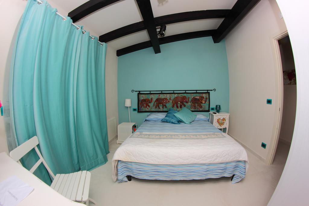 B&B I Fiori Del Mare 아그로폴리 외부 사진