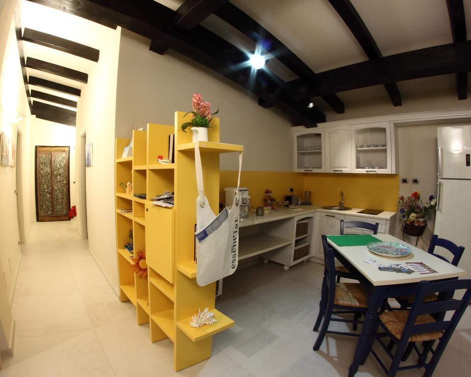 B&B I Fiori Del Mare 아그로폴리 외부 사진