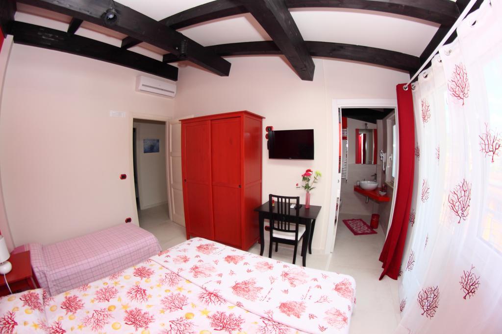B&B I Fiori Del Mare 아그로폴리 외부 사진