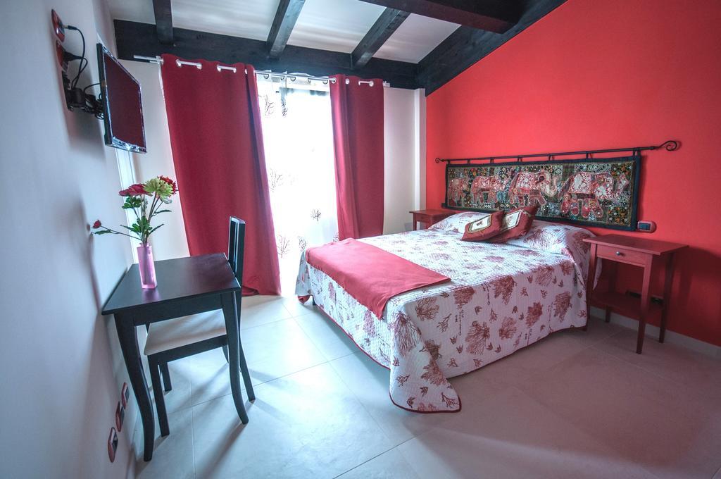 B&B I Fiori Del Mare 아그로폴리 객실 사진