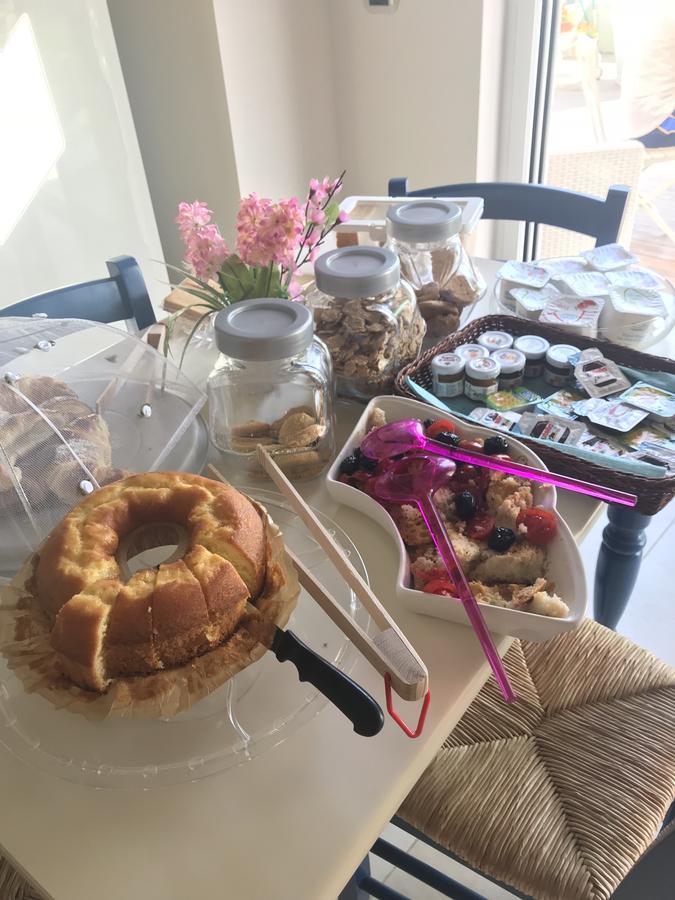 B&B I Fiori Del Mare 아그로폴리 외부 사진